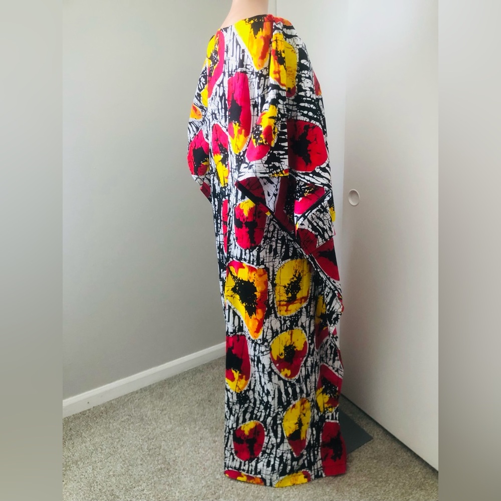 Bold Abstract Pattern High/Low Kaftan Top - Picture 9 of 13